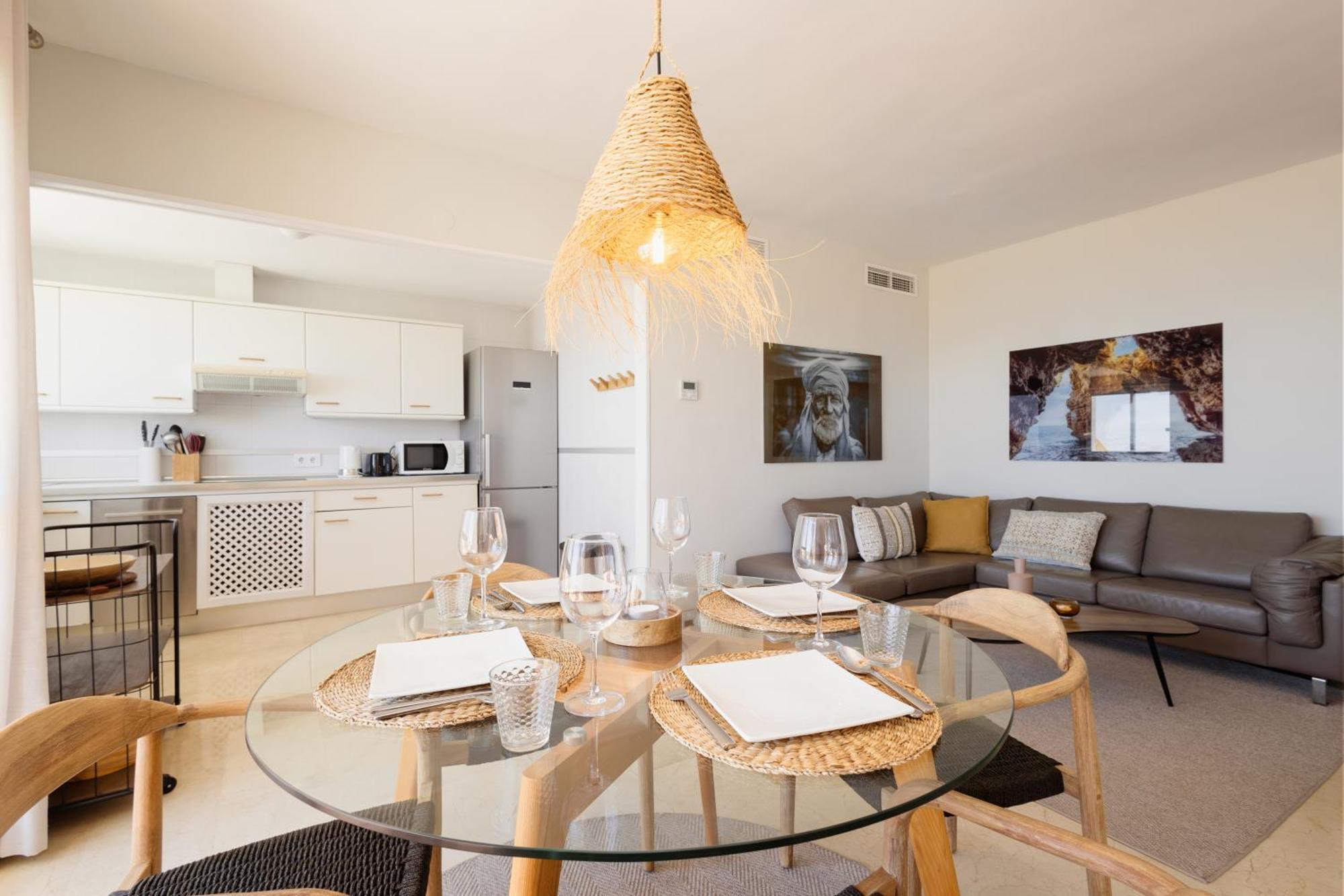 Modern Beachside Penthouse With Amazing Sea Views Appartement *