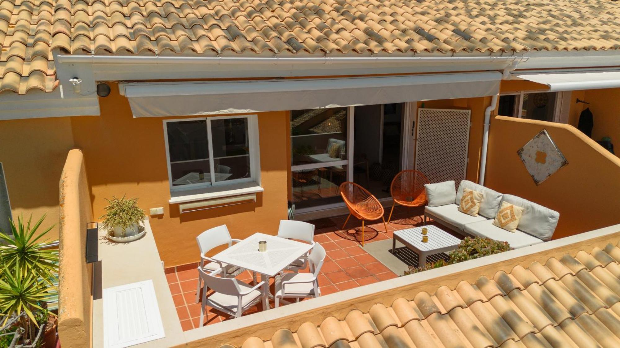Modern Beachside Penthouse With Amazing Sea Views Appartement *