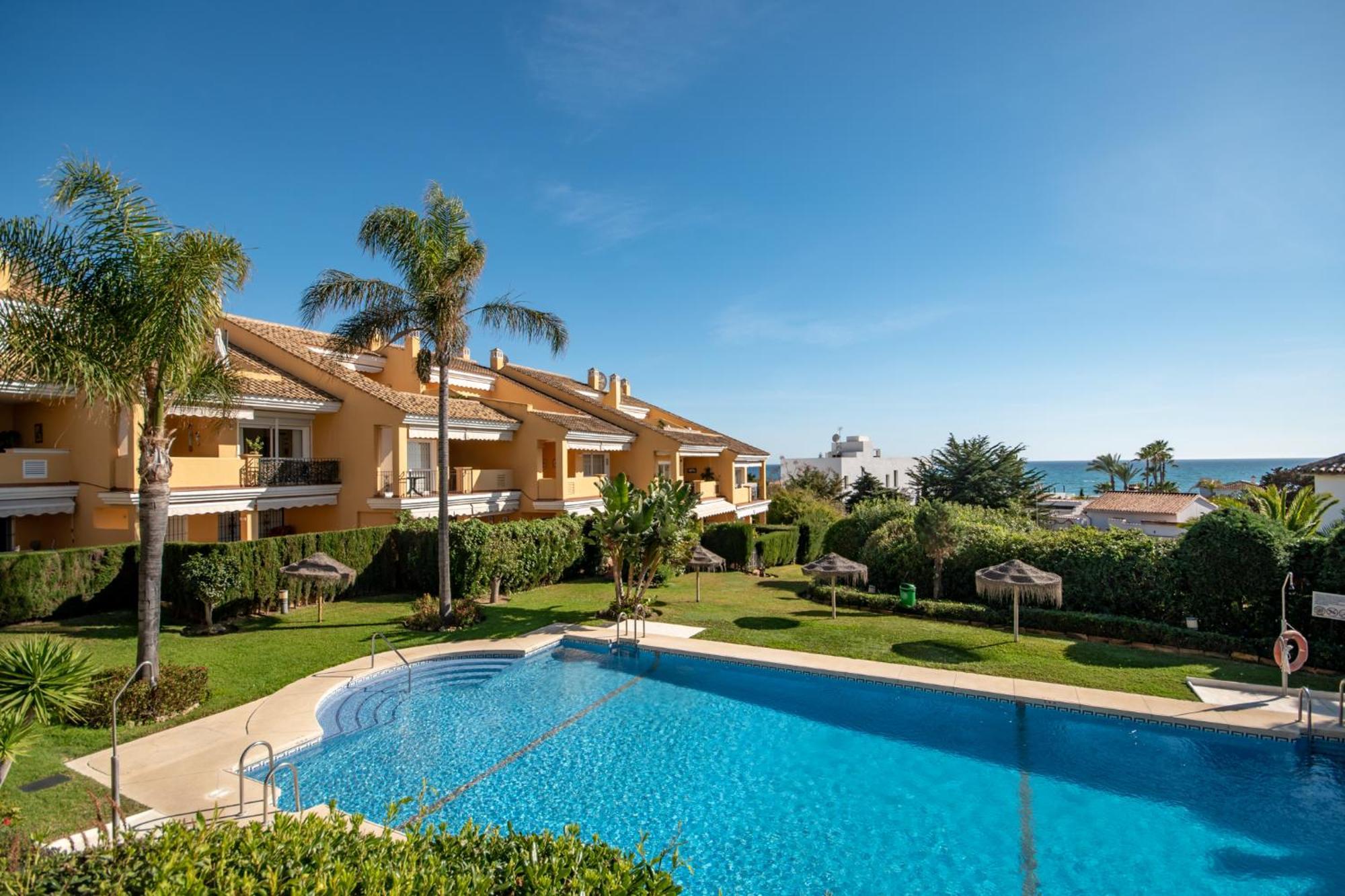 Appartement Modern Beachside Penthouse With Amazing Sea Views *